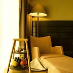 Divan Hotel 4*