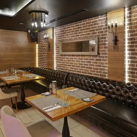 Hotel Divan 4*