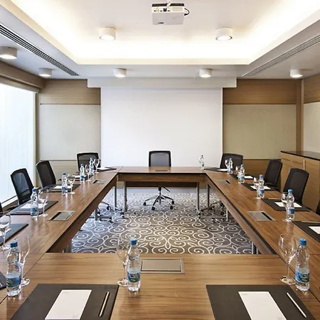 Divan Hotel 4*