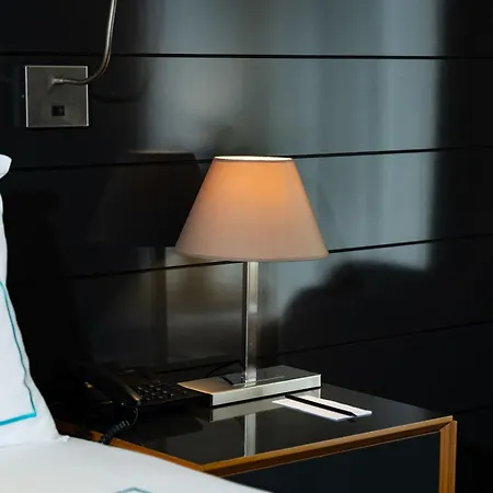 Divan 4*